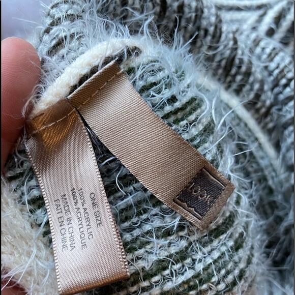 Look Women's Green and Tan Striped Infinity Scarf - OS - Picture 5 of 6